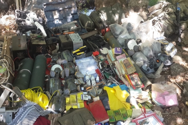 Pençe-2 Harekatı'nda tespit edilen silahlar imha edildi